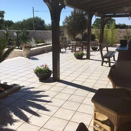 Franca Villa Noci