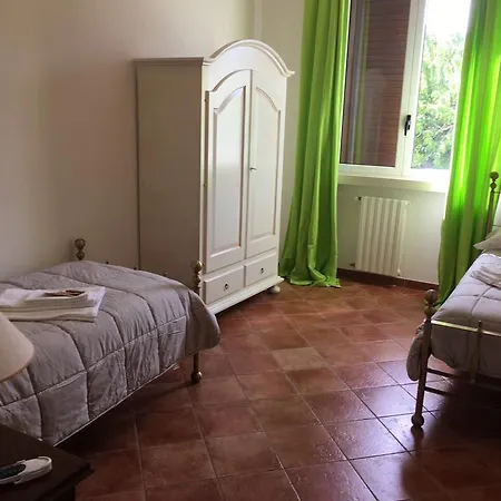 Franca Villa Noci
